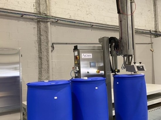 LSB semiautomatico per il riempimento di fusti