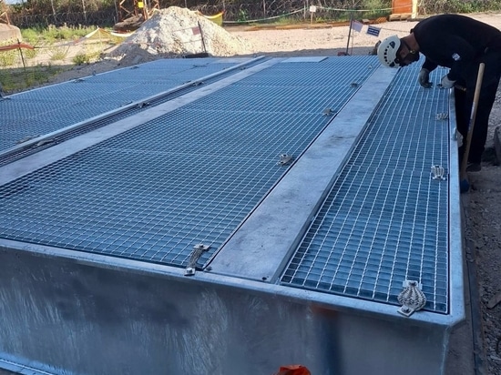 Installazione rapida del sistema di ritenzione ERT MODULO di Sanergrid su un trasformatore elettrico