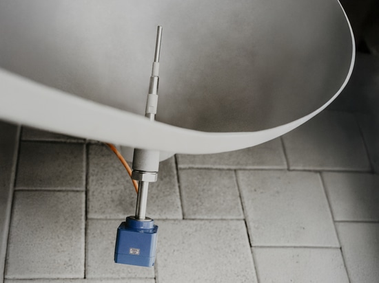 RFnivo® 3000 montato sul fondo del silo come rilevatore di vuoto