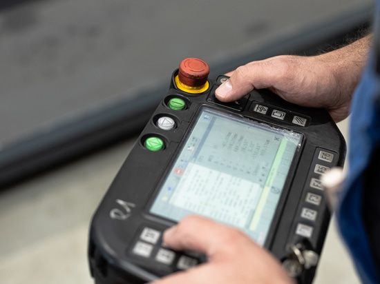 TAWERS WG4 Ciondolo insegnante con touch screen