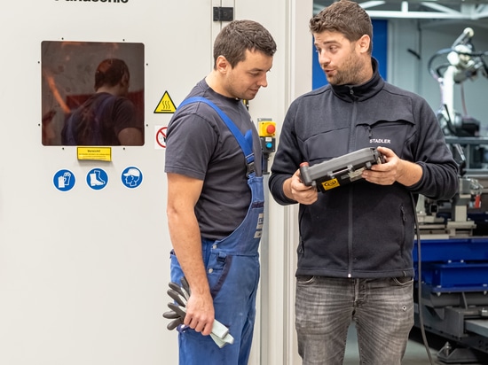 STADLER AUMENTA L'EFFICIENZA CON IL SISTEMA DI SALDATURA ROBOTIZZATO PANASONIC