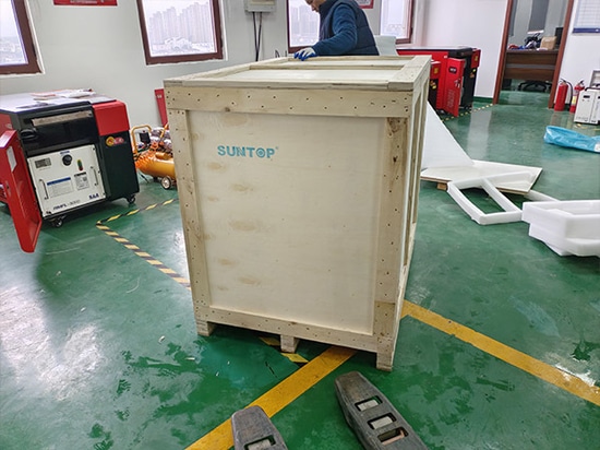 Cliente italiano collabora con Suntop Laser per l'acquisto ripetuto di una macchina per la pulizia laser portatile da 3000 W
