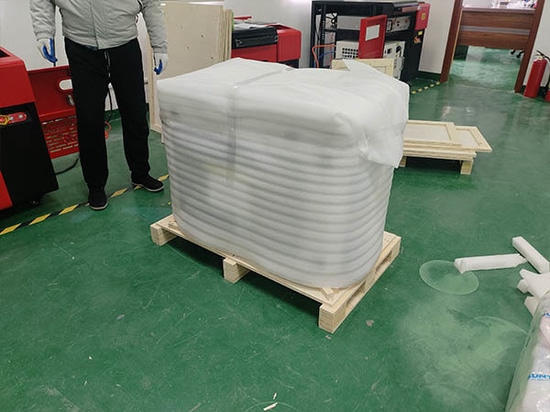 Consegna riuscita di una saldatrice laser 4 in 1 da 1500 W in Germania