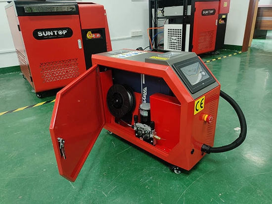 SUNTOP consegna in Spagna una saldatrice laser portatile integrata raffreddata ad aria personalizzata