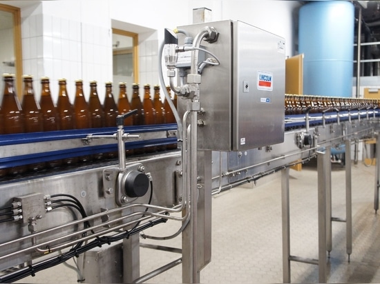 Nel birrificio Erdinger – linea di imbottigliamento, con EDL1