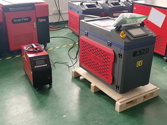 SUNTOP spedisce in Spagna una saldatrice laser 5 in 1 da 2 kW completamente collaudata