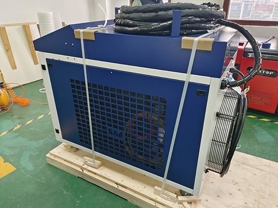 Consegna completata con successo in Bangladesh della saldatrice laser portatile 4-in-1 da 6 kW