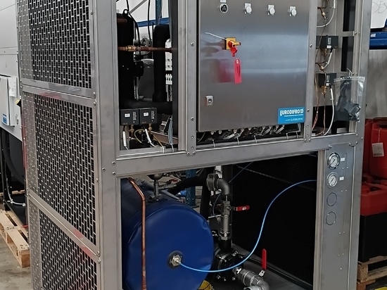 Circuito di raffreddamento su un refrigeratore d'acqua RFI 750 (chiller)