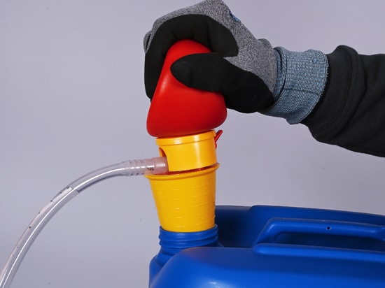 Pompa manuale OTAL® con tubo e rubinetto di arresto (Bürkle GmbH)