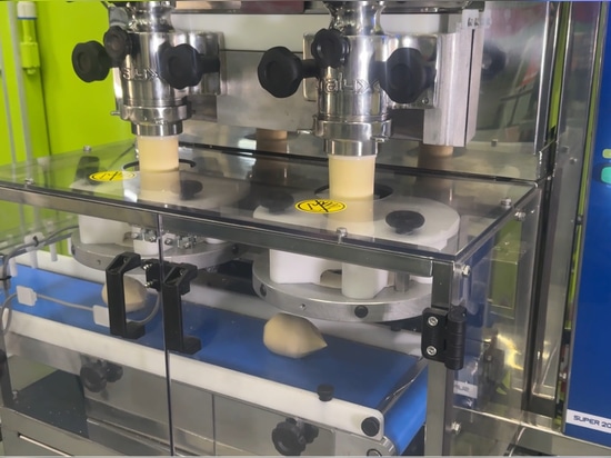 Macchine Formatrici e Riempitrici: Vantaggi per i Produttori Alimentari