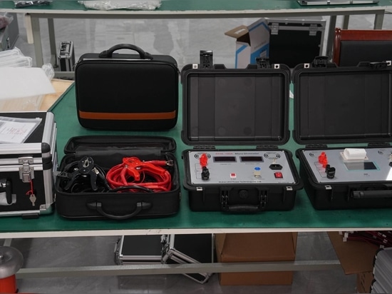 Tester di resistenza del circuito di contatto