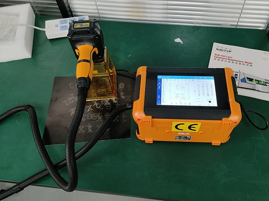 Marcatore laser portatile in partenza per la Nuova Zelanda dopo rigorosi test di fabbrica