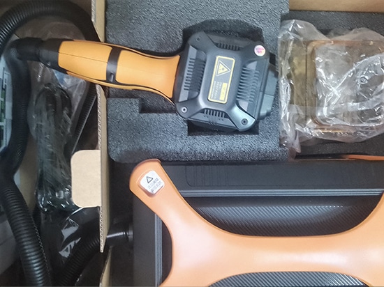 Marcatore laser portatile in partenza per la Nuova Zelanda dopo rigorosi test di fabbrica