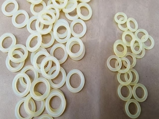 Resistenza alla pressione a 90 gradi, elevata resistenza all'usura, elevata resilienza, O-ring in poliuretano rosso per scatola di riparazione, anello di tenuta in PU, O-ring ad alta durezza