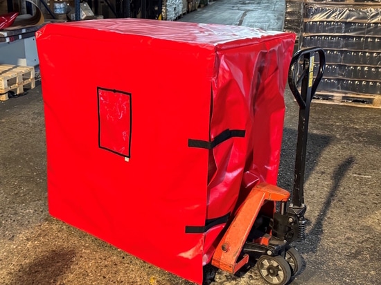 Copertura in telone rosso