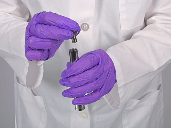 Campionatore PharmaPicker con puntali intercambiabili di diverse capacità per il prelievo di quantità minime (Bürkle GmbH)