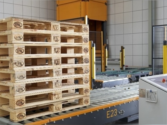 Linea Advanced Logistics del Gruppo Porcelanosa
