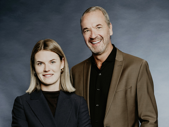Alina e Uwe Niekrawietz: Alina Niekrawietz è entrata a far parte del team dirigenziale del Gruppo UWT in qualità di responsabile delle operazioni aziendali e delle attività internazionali il 1° ott...