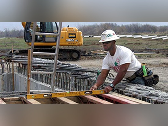 Il complesso industriale di MidAmerica inoltre ha effettuato molti miglioramenti dell'infrastruttura per Gatorade.