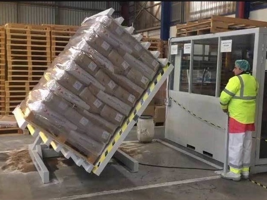 Gira pallet classico presso un cliente