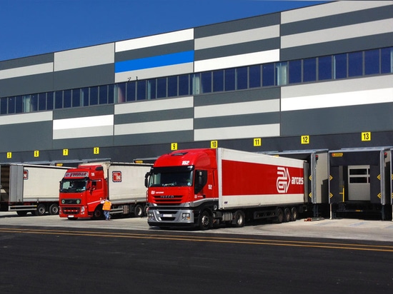 ZONE ADIBITE AL CARICO DI KOPRON INSTALLATE PER IL CENTRO LOGISTICO DI NUOVO DECATLON