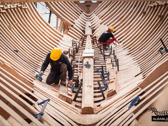 Piher preme nella costruzione di nave di una sedicesima replica della nave della balena